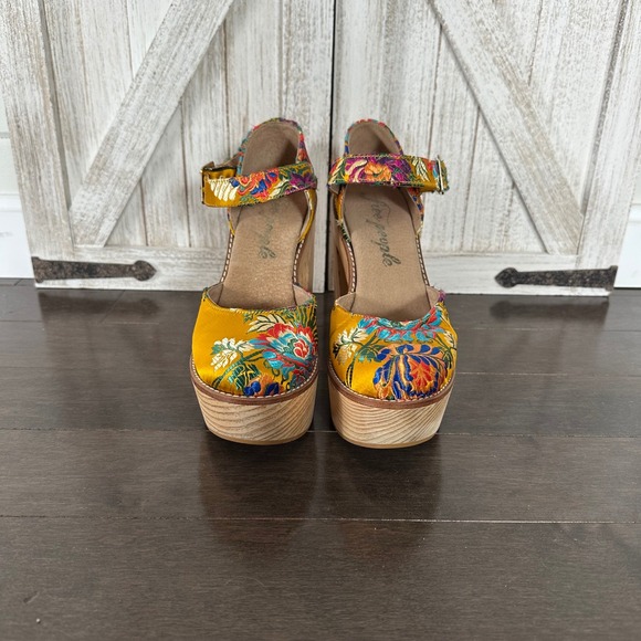 Free People Shoes - Free People Chunky Starlet Platform Clogs Embroidered Boho Festival Retro  38